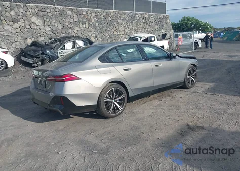 2025 BMW 530 I xDrive из США, поврежденный, VIN WBA53FJ07SCT62758